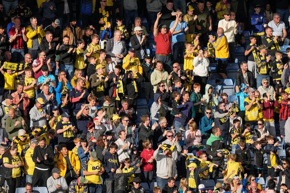 How to watch and follow the EFL this weekend